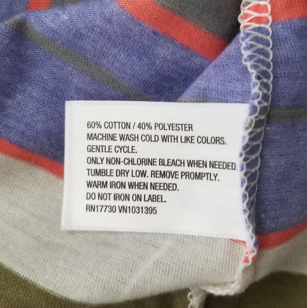 ❤️❤️FREE❤️❤️Mossimo Supply Co Striped Tee - Picture 6 of 8